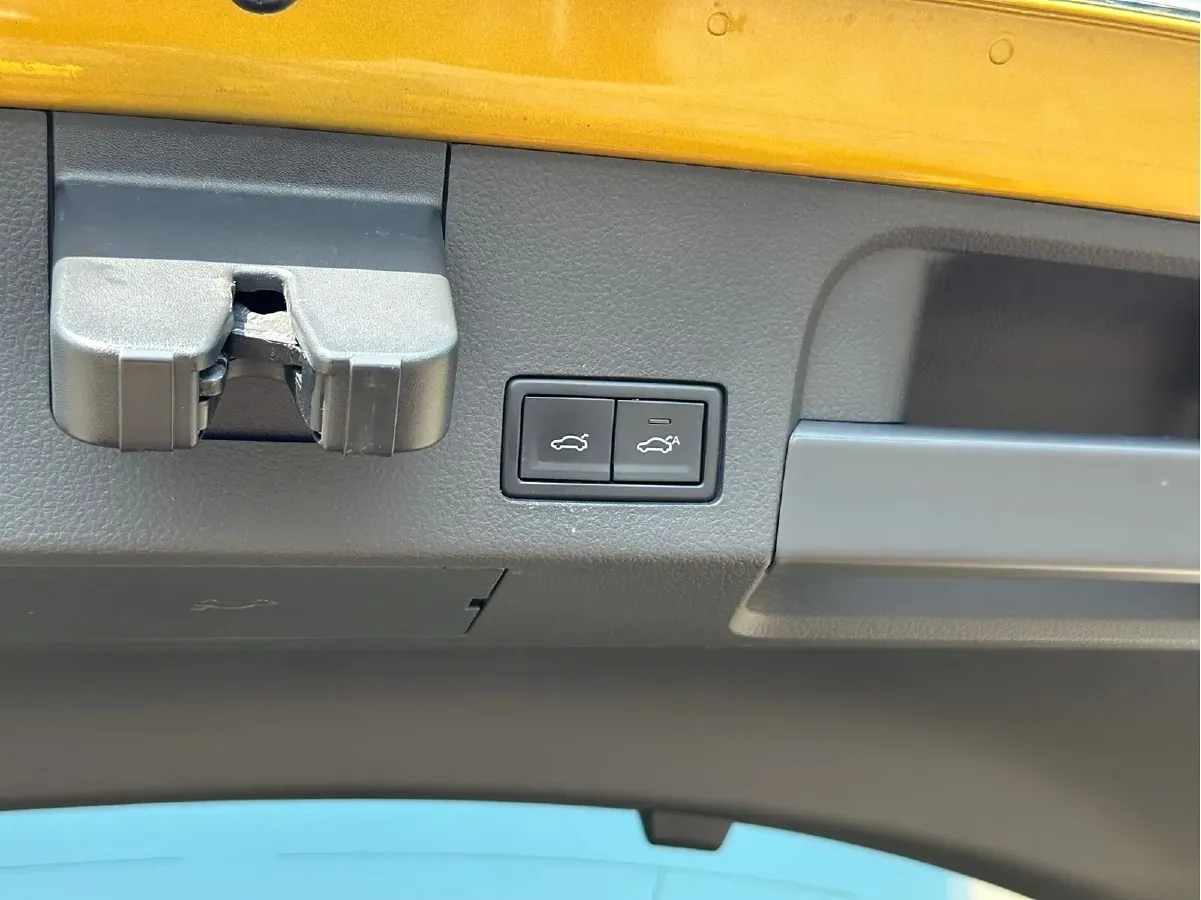 2020 Volkswagen CC 2.0T 186HP L4 7DCT,autocango,china used car exporter,china ev exporter,chinese used car exporter,chinese used ev exporter