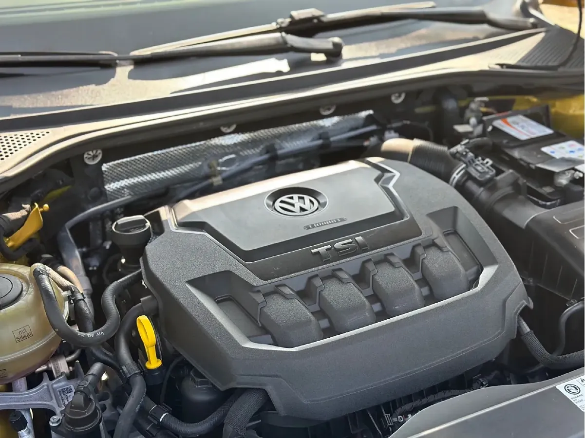 2020 Volkswagen CC 2.0T 186HP L4 7DCT,autocango,china used car exporter,china ev exporter,chinese used car exporter,chinese used ev exporter