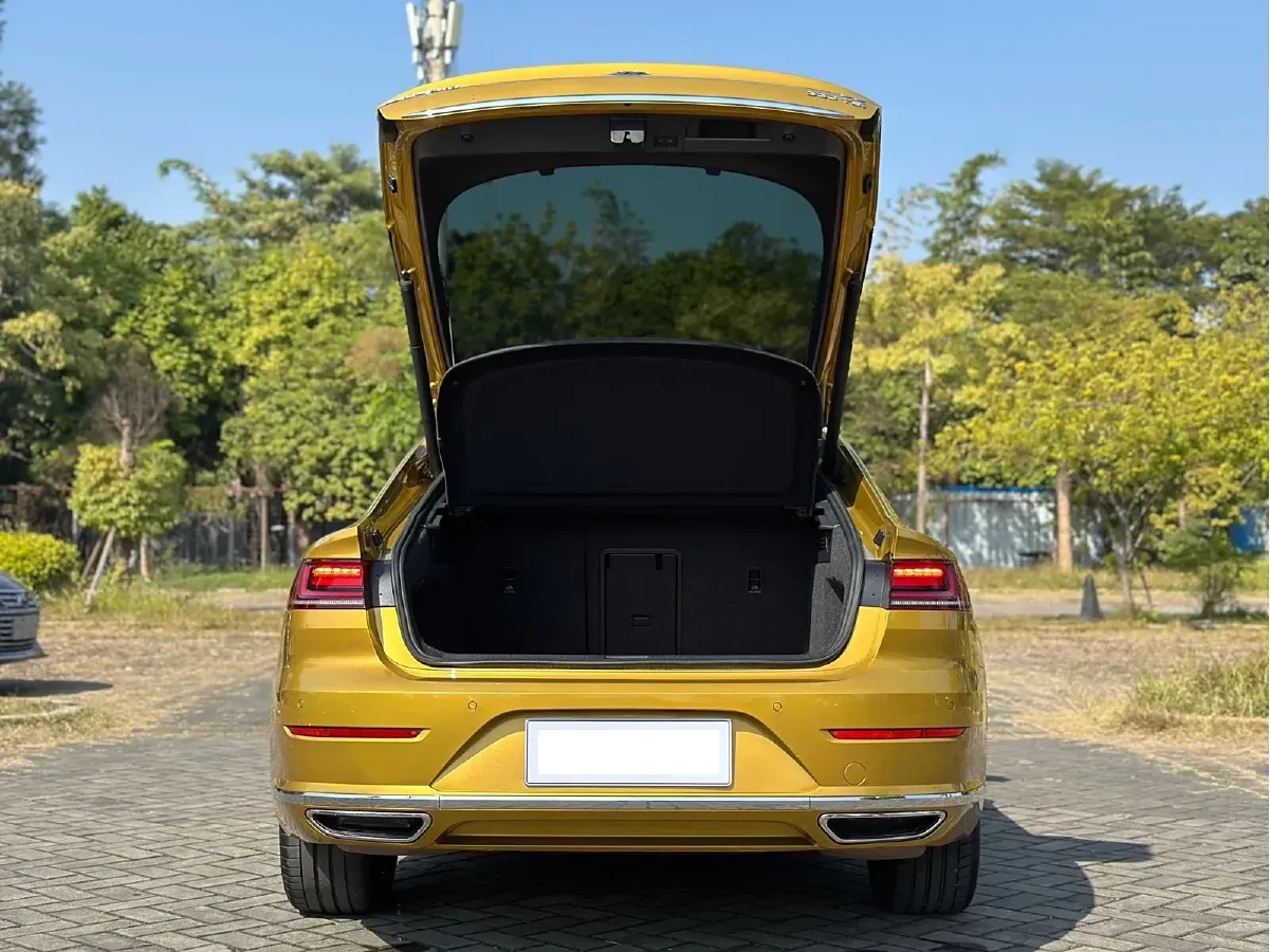 2020 Volkswagen CC 2.0T 186HP L4 7DCT,autocango,china used car exporter,china ev exporter,chinese used car exporter,chinese used ev exporter