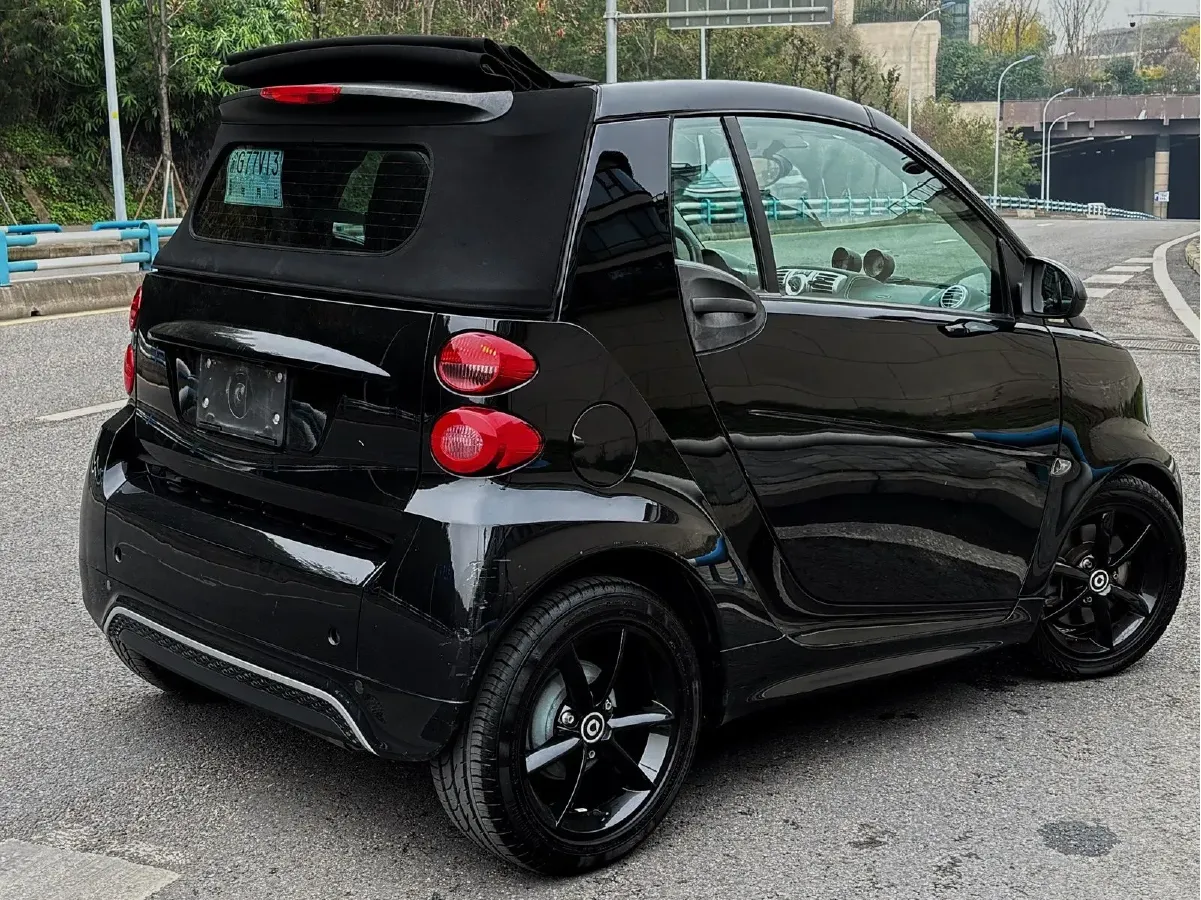 2013 Smart smart fortwo 1.0T 84HP L3 5AMT,autocango,china used car exporter,china ev exporter,chinese used car exporter,chinese used ev exporter
