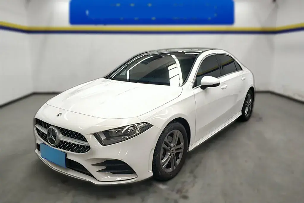 2022 Mercedes-Benz A Class 1.3T 136HP L4 7DCT