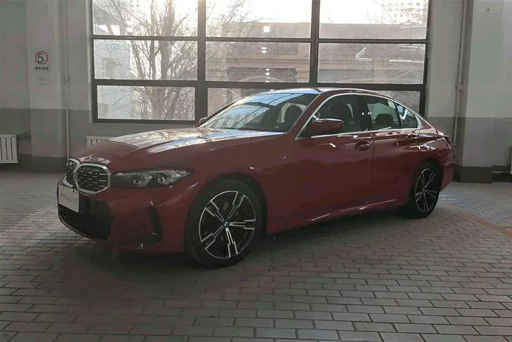 2024 BMW 3 Series 2.0T 184HP L4 8AT