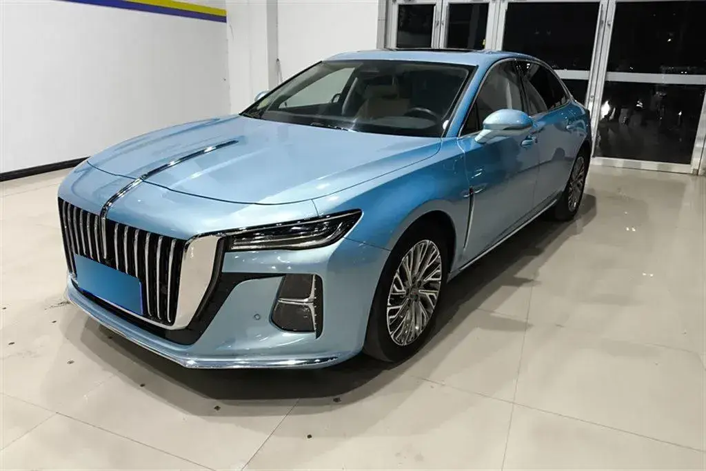 2023 HongQi H5 2.0T 224HP L4 8AT