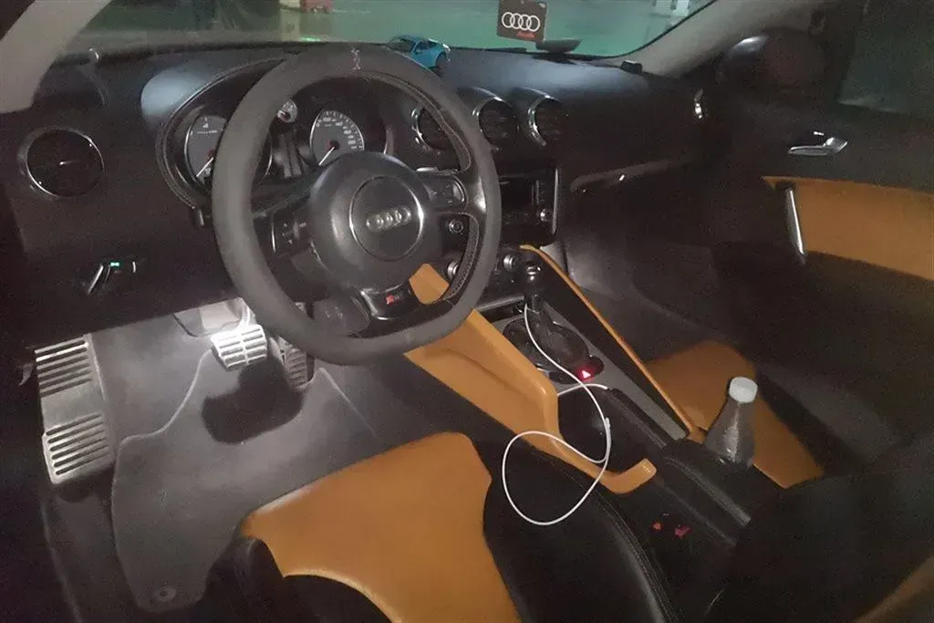 2011 Audi TTS 2.0T 272HP L4 6DCT,autocango,china used car exporter,china ev exporter,chinese used car exporter,chinese used ev exporter