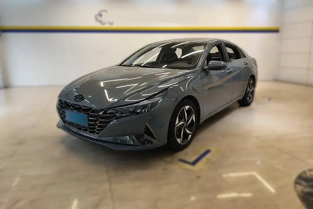 2022 Hyundai Elantra 1.5L 115HP L4 CVT