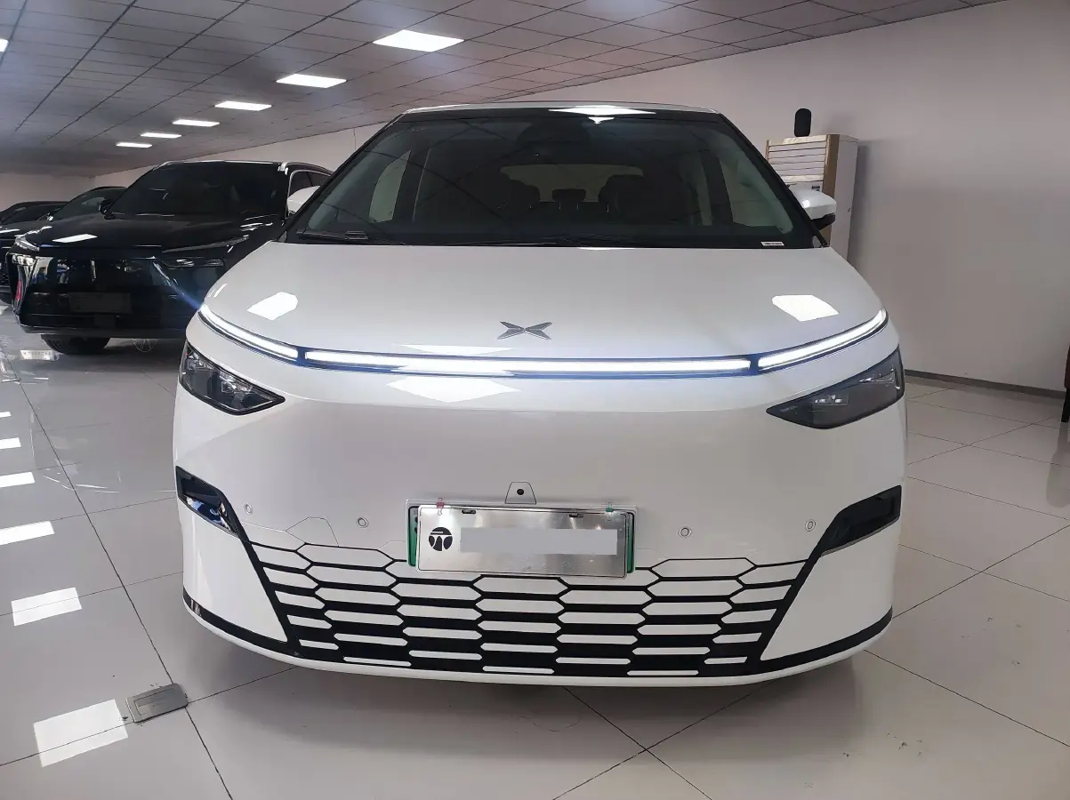2024 Xpeng X9 BEV 101.5KWH