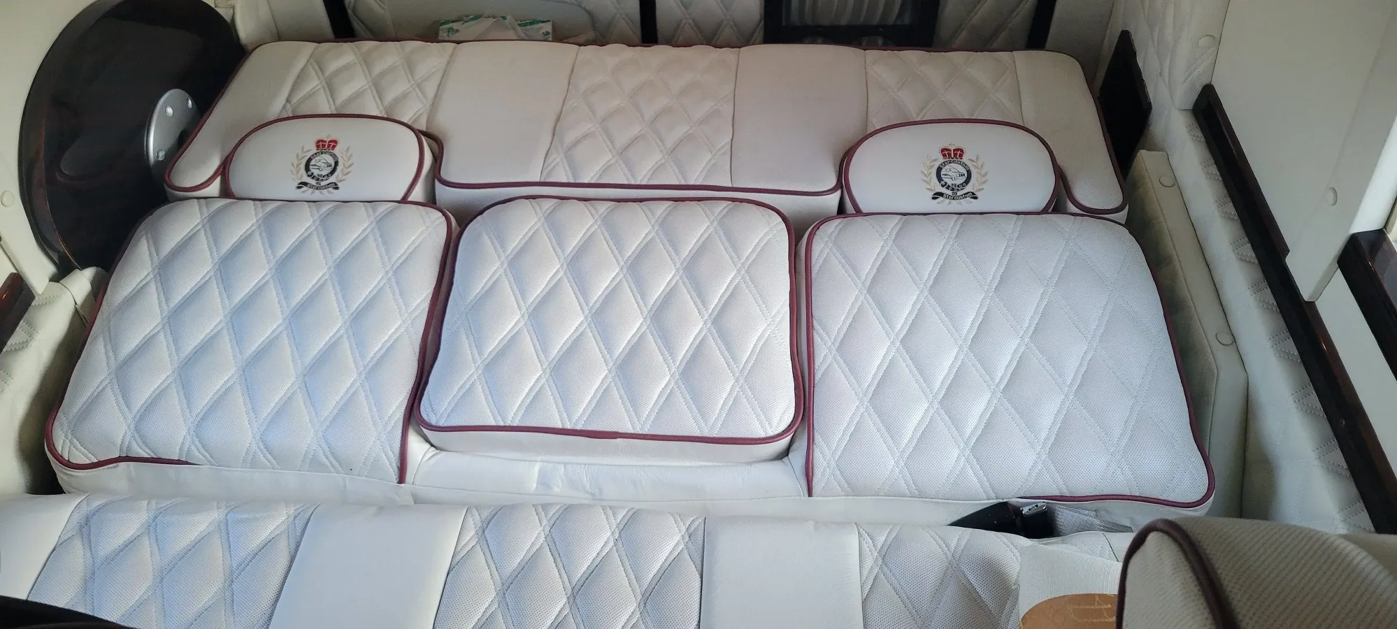 2011 Ford E350 5.4L 258HP V8 5AT,autocango,china used car exporter,china ev exporter,chinese used car exporter,chinese used ev exporter