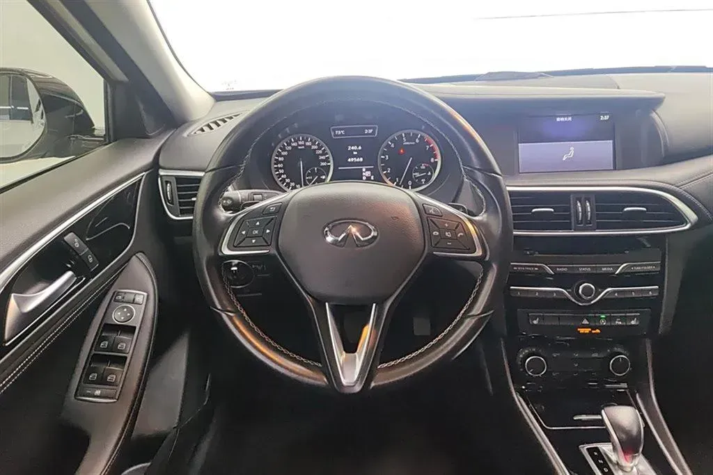 2017 Infiniti QX30 2.0T 211HP L4 7DCT,autocango,china used car exporter,china ev exporter,chinese used car exporter,chinese used ev exporter