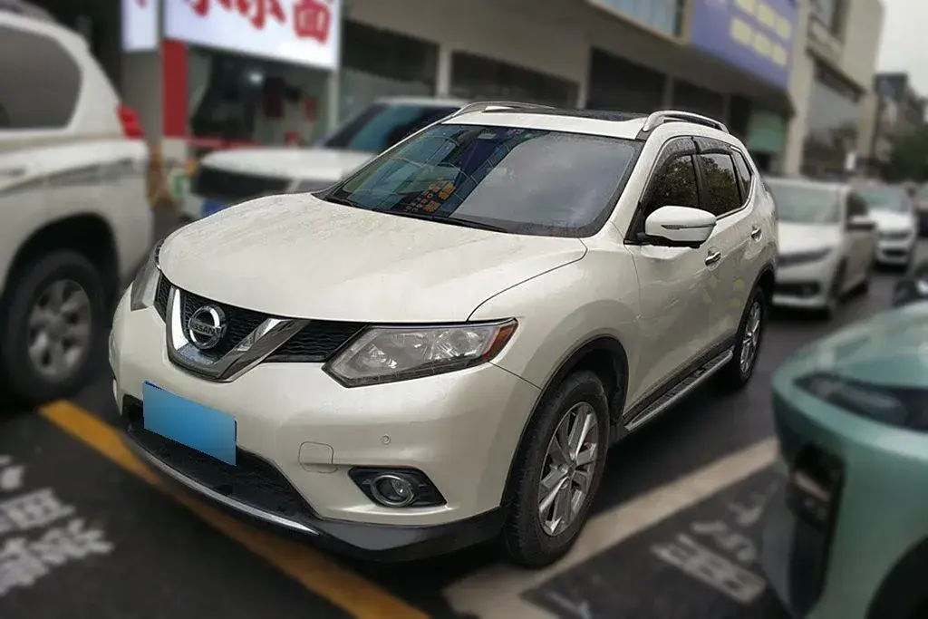 2014 Nissan X-Trail 2.5L 186HP L4 CVT