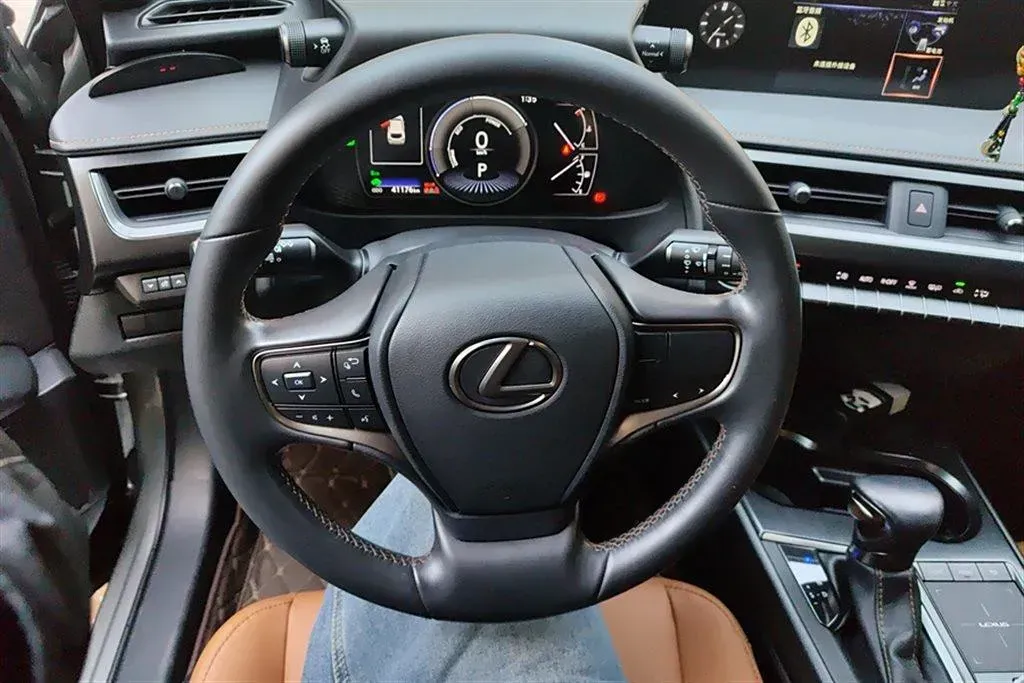 2020 Lexus UX 2.0L 146HP L4 E-CVT Hybrid,autocango,china used car exporter,china ev exporter,chinese used car exporter,chinese used ev exporter