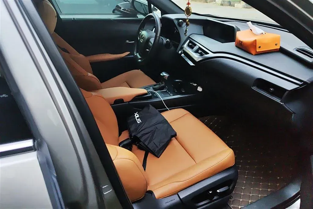 2020 Lexus UX 2.0L 146HP L4 E-CVT Hybrid,autocango,china used car exporter,china ev exporter,chinese used car exporter,chinese used ev exporter