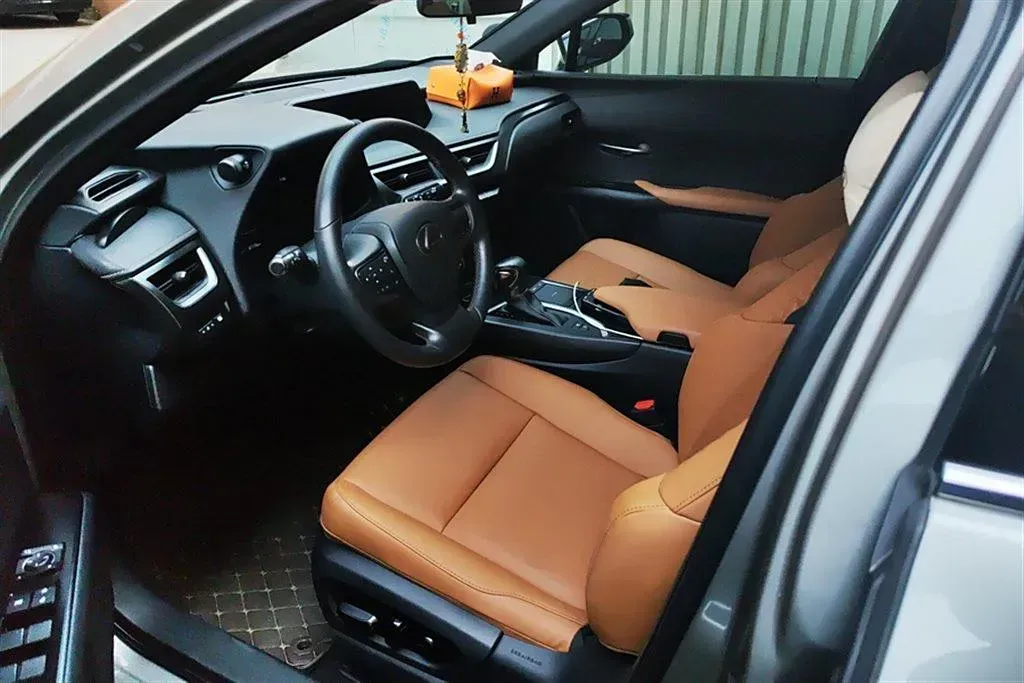 2020 Lexus UX 2.0L 146HP L4 E-CVT Hybrid,autocango,china used car exporter,china ev exporter,chinese used car exporter,chinese used ev exporter