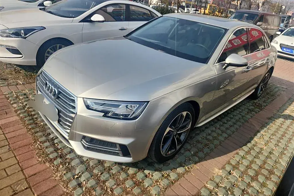 2018 Audi A4L 2.0T 190HP L4 7DCT