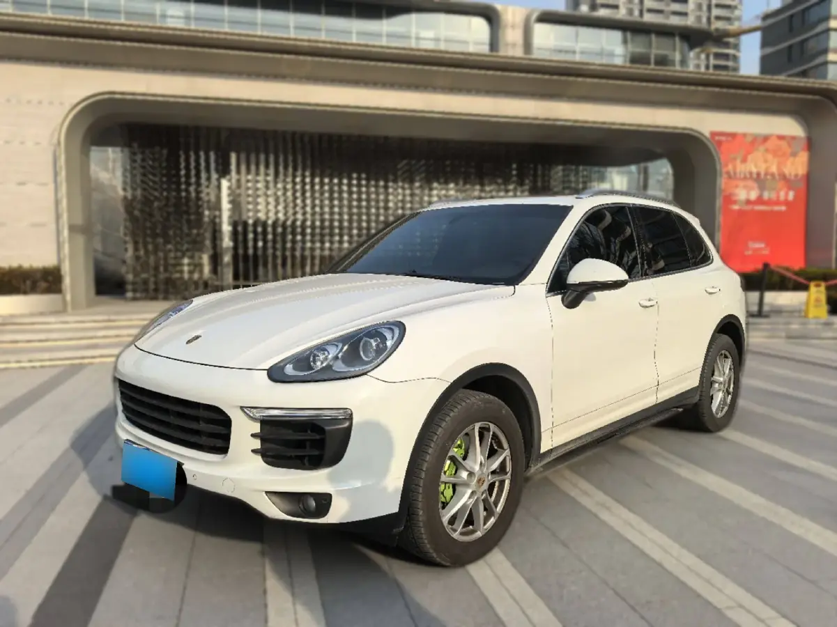 2016 Porsche Cayenne 3.0T 333HP V6 8AT