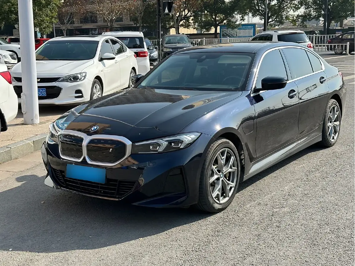 2022 BMW i3 BEV 70KWH