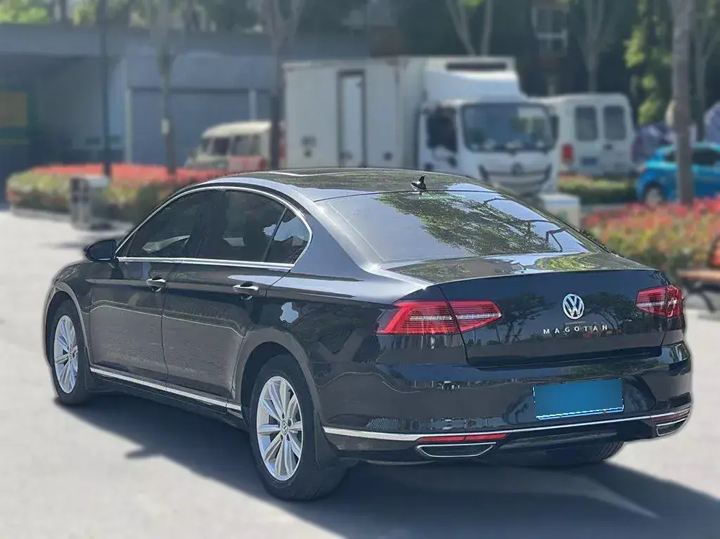 2019 Volkswagen Magotan 2.0T 186HP L4 7DCT,autocango,china used car exporter,china ev exporter,chinese used car exporter,chinese used ev exporter
