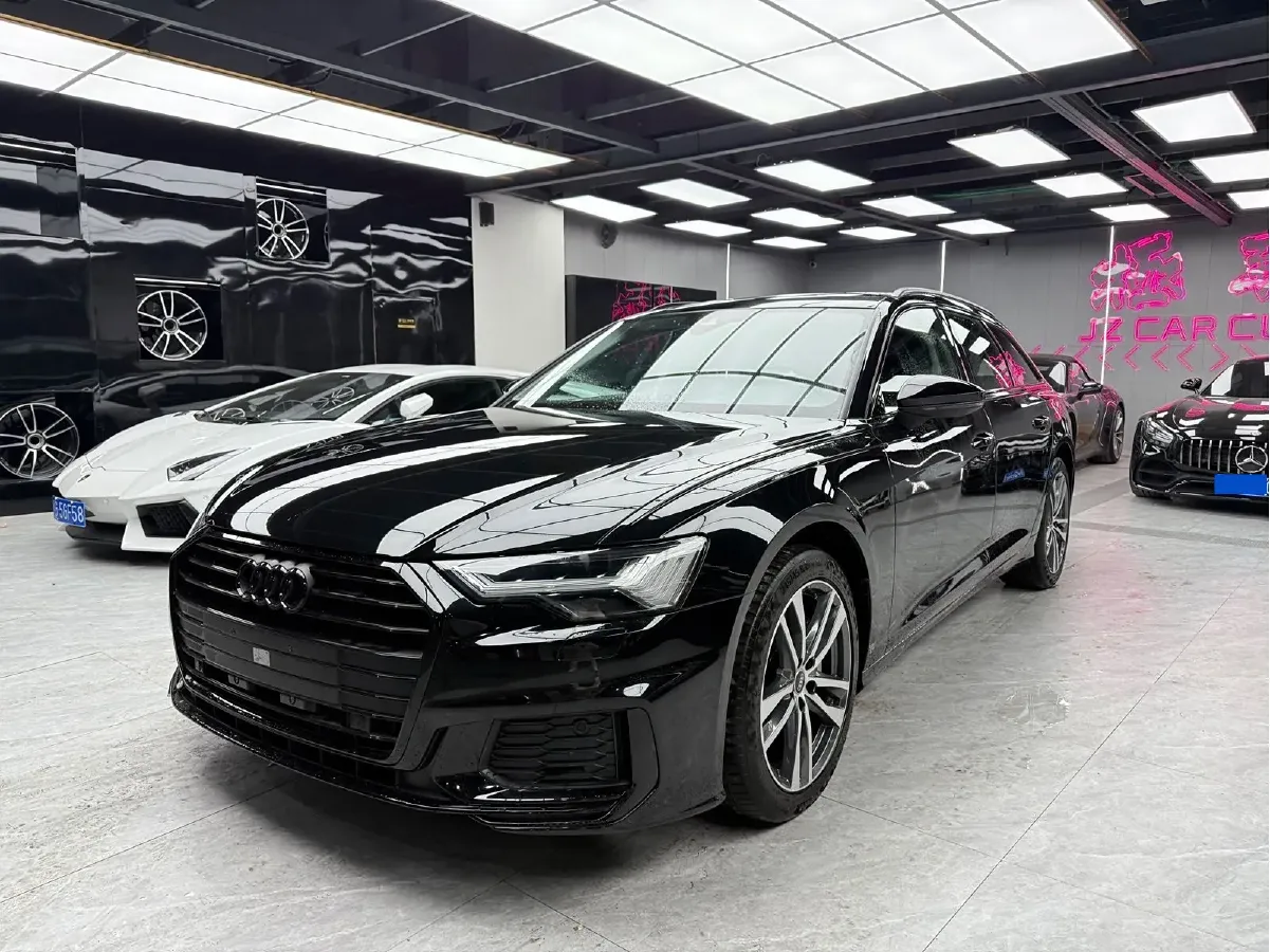 2022 Audi A6 2.0T 245HP L4 7DCT,autocango,china used car exporter,china ev exporter,chinese used car exporter,chinese used ev exporter