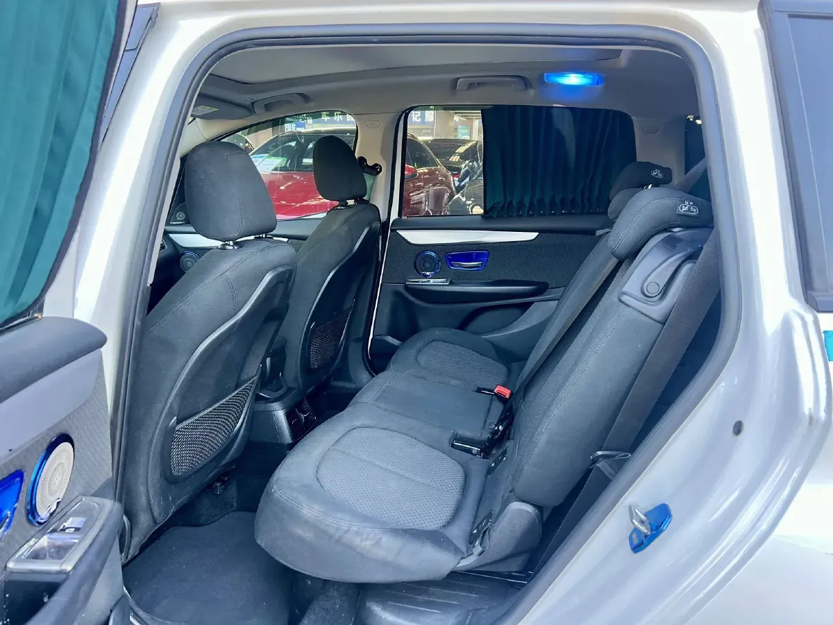 2015 BMW 2 Series SUV 1.5T 136HP L3 6AT,autocango,china used car exporter,china ev exporter,chinese used car exporter,chinese used ev exporter