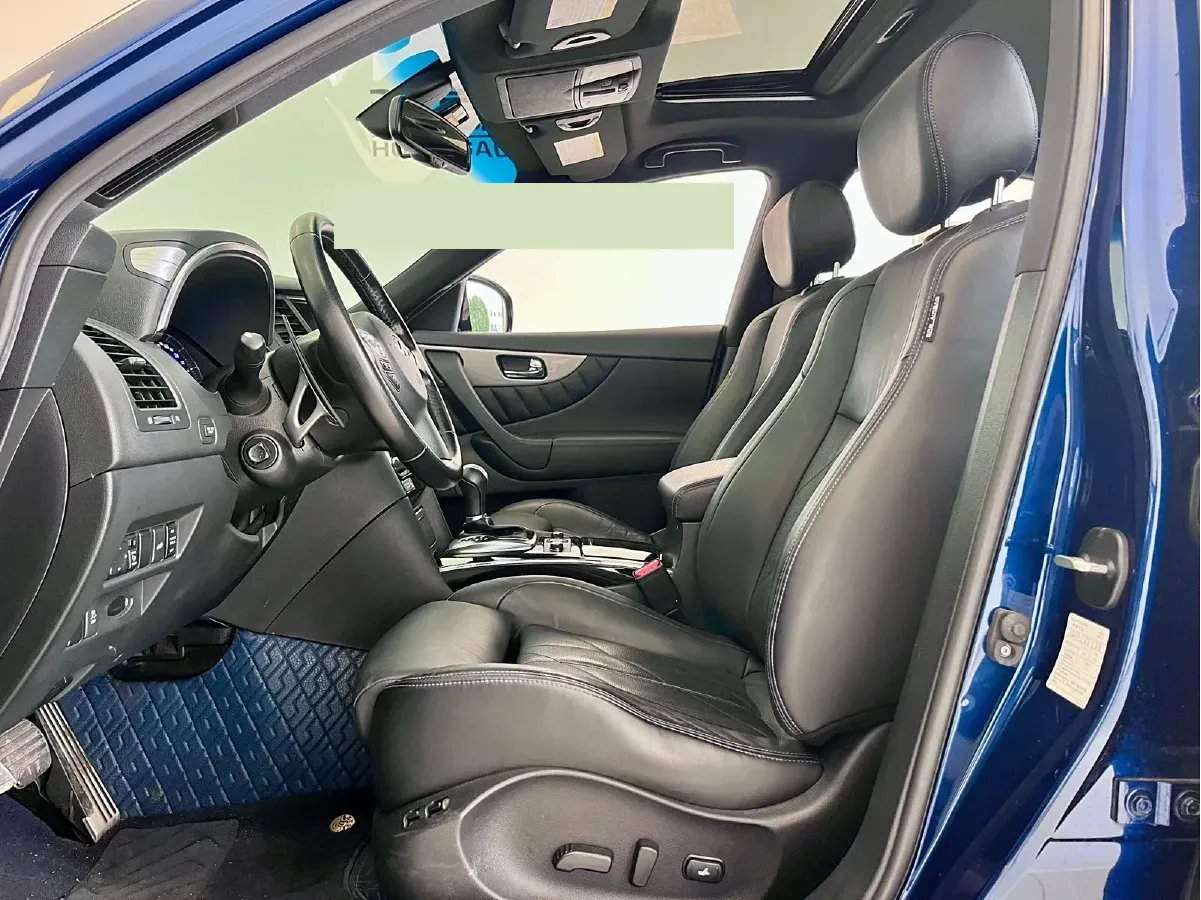 2015 Infiniti QX70 3.7L 351HP V6 7AT,autocango,china used car exporter,china ev exporter,chinese used car exporter,chinese used ev exporter