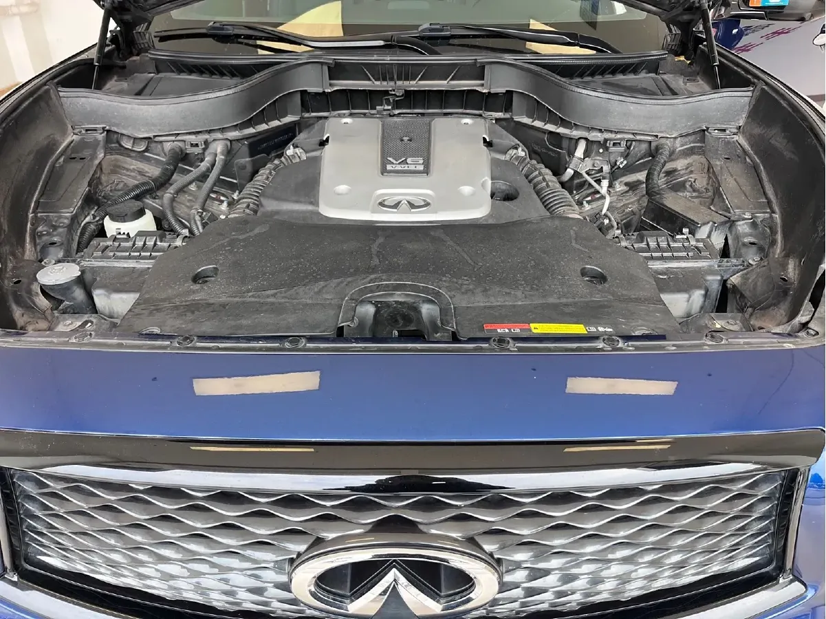 2015 Infiniti QX70 3.7L 351HP V6 7AT,autocango,china used car exporter,china ev exporter,chinese used car exporter,chinese used ev exporter