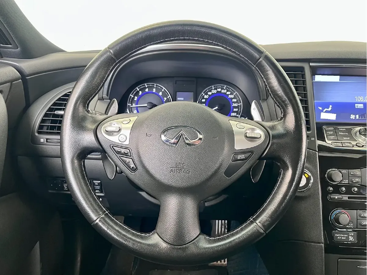 2015 Infiniti QX70 3.7L 351HP V6 7AT,autocango,china used car exporter,china ev exporter,chinese used car exporter,chinese used ev exporter