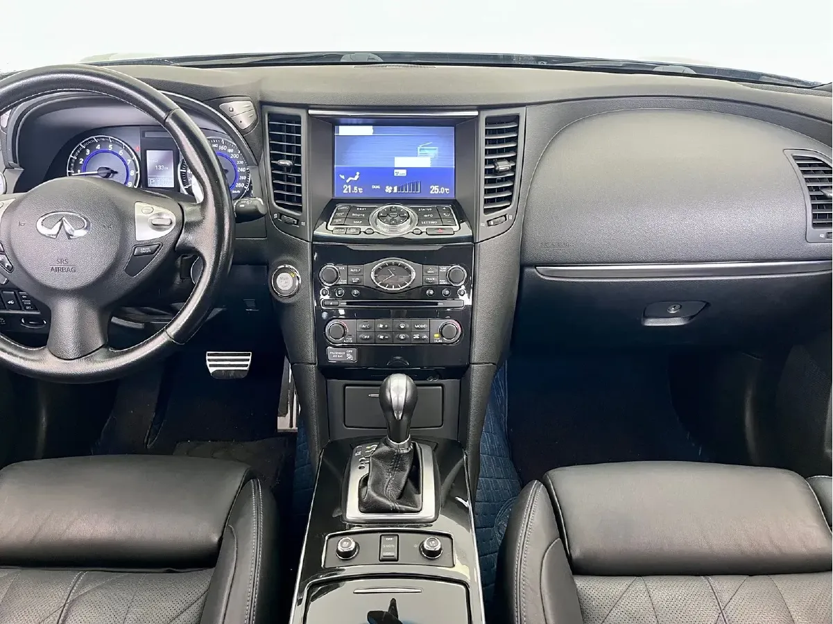 2015 Infiniti QX70 3.7L 351HP V6 7AT,autocango,china used car exporter,china ev exporter,chinese used car exporter,chinese used ev exporter