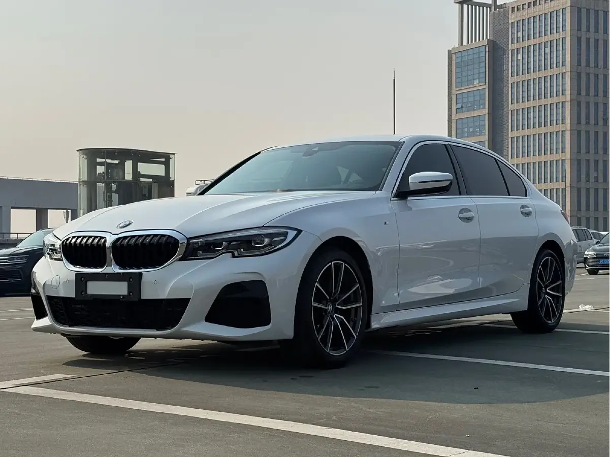 2022 BMW 3 Series 2.0T 184HP L4 8AT