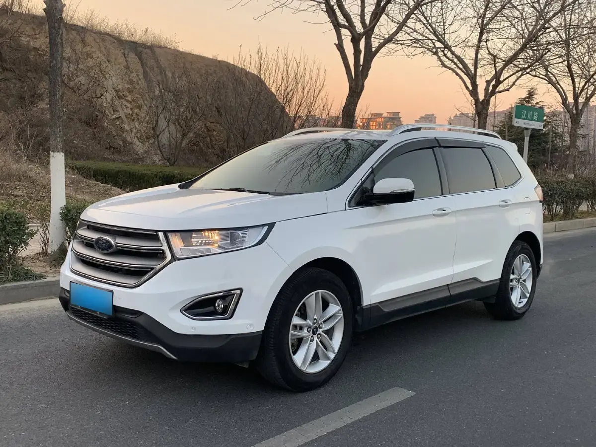 2017 Ford Edge 2.0T 245HP L4 6AT