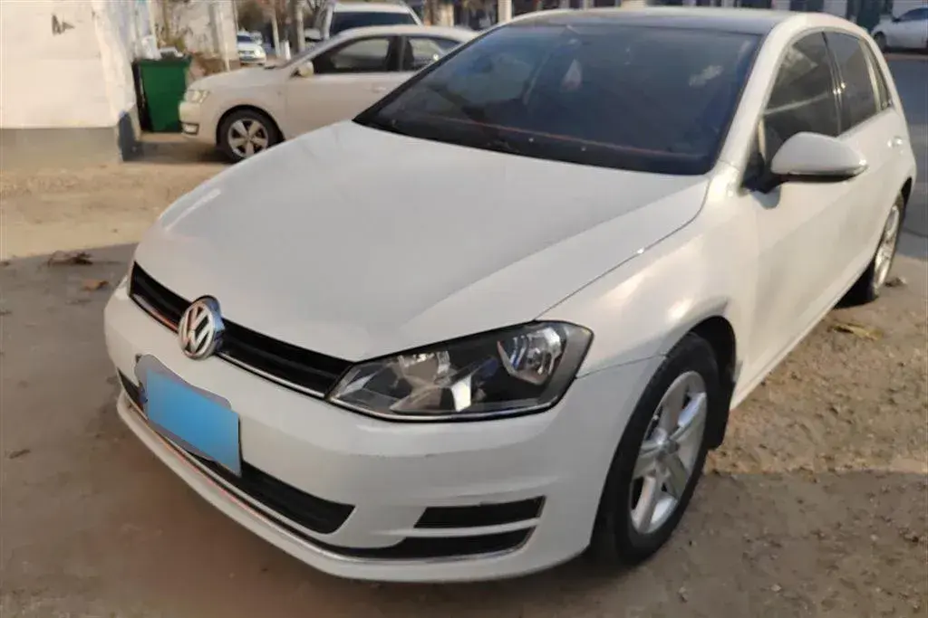2014 Volkswagen Golf 1.4T 131HP L4 5MT