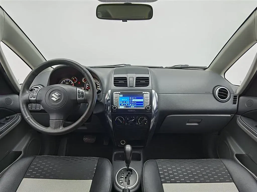 2011 Suzuki SX4 1.6L 109HP L4 4AT,autocango,china used car exporter,china ev exporter,chinese used car exporter,chinese used ev exporter