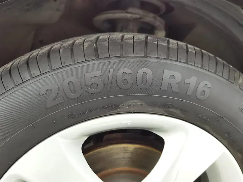 2011 Suzuki SX4 1.6L 109HP L4 4AT,autocango,china used car exporter,china ev exporter,chinese used car exporter,chinese used ev exporter