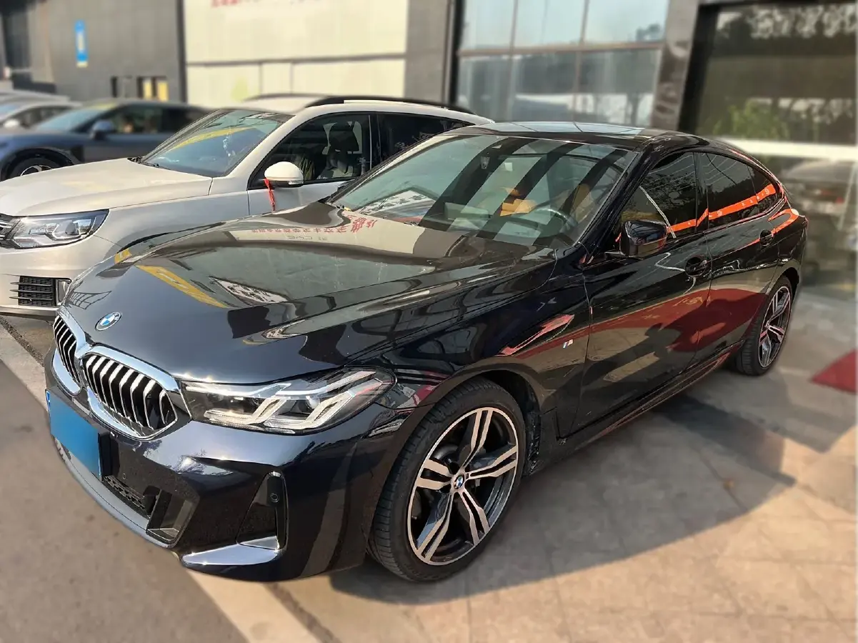 2022 BMW 6 Series GT 2.0T 245HP L4 8AT