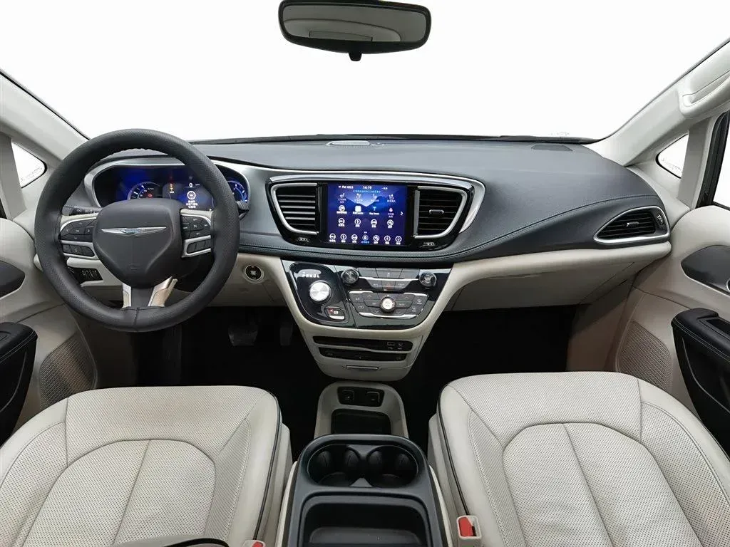 2018 Chrysler Pacifica 3.6L 245HP V6 E-CVT PHEV 16KWH,autocango,china used car exporter,china ev exporter,chinese used car exporter,chinese used ev exporter