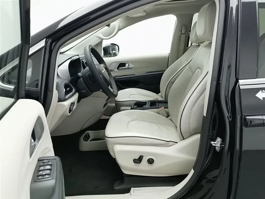 2018 Chrysler Pacifica 3.6L 245HP V6 E-CVT PHEV 16KWH,autocango,china used car exporter,china ev exporter,chinese used car exporter,chinese used ev exporter