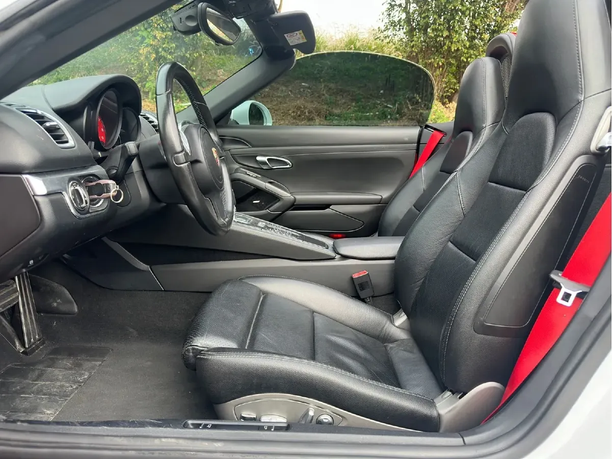 2015 Porsche Boxster 2.7L 265HP H6 7DCT,autocango,china used car exporter,china ev exporter,chinese used car exporter,chinese used ev exporter