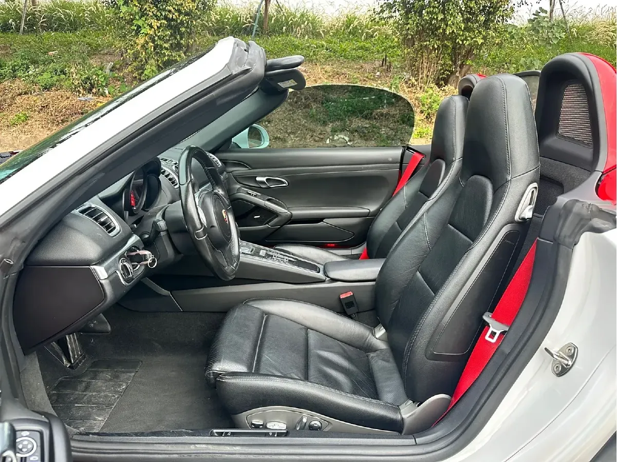 2015 Porsche Boxster 2.7L 265HP H6 7DCT,autocango,china used car exporter,china ev exporter,chinese used car exporter,chinese used ev exporter