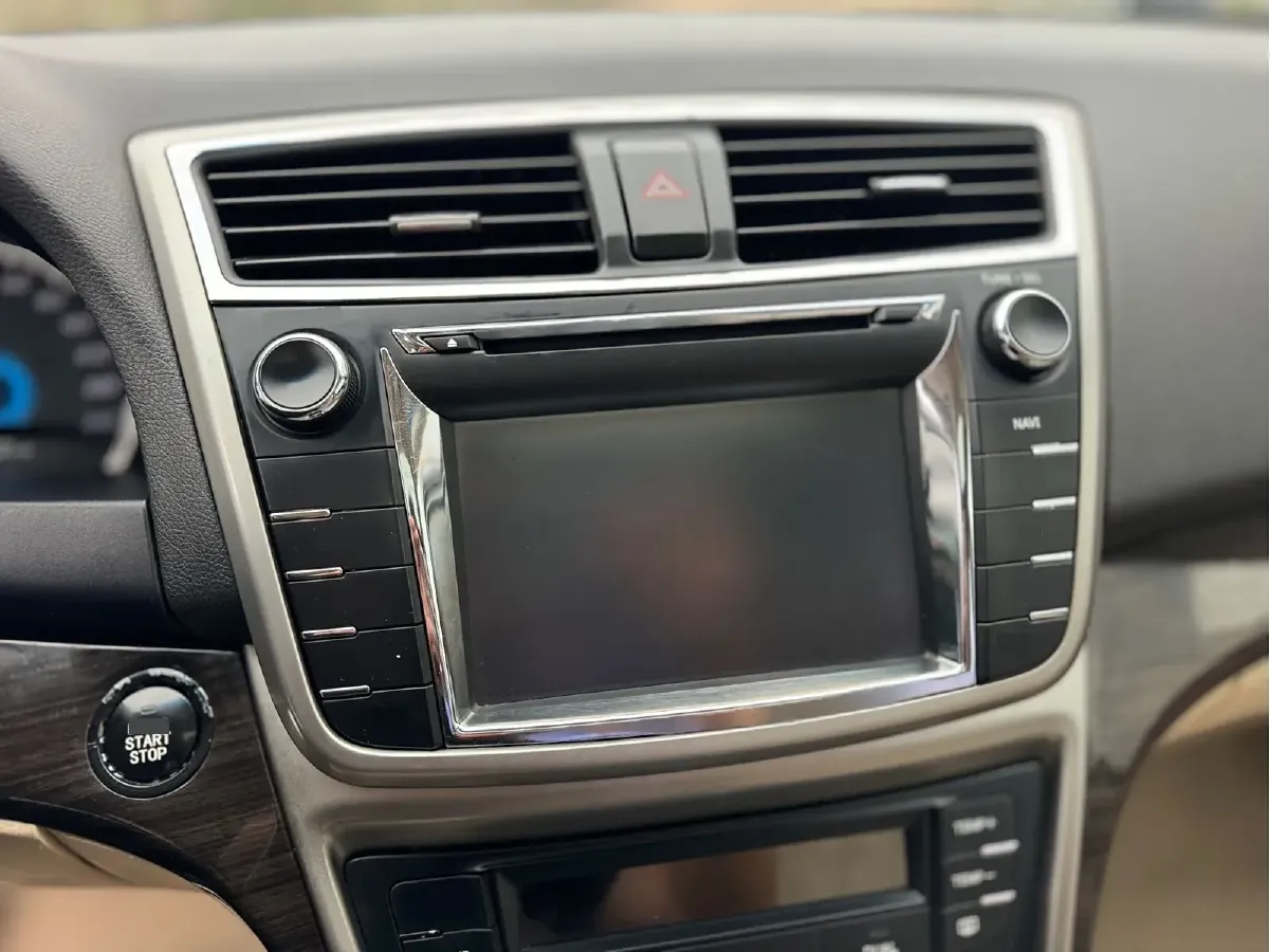 2013 ChangAn Raeton 1.8T 177HP L4 6AT,autocango,china used car exporter,china ev exporter,chinese used car exporter,chinese used ev exporter