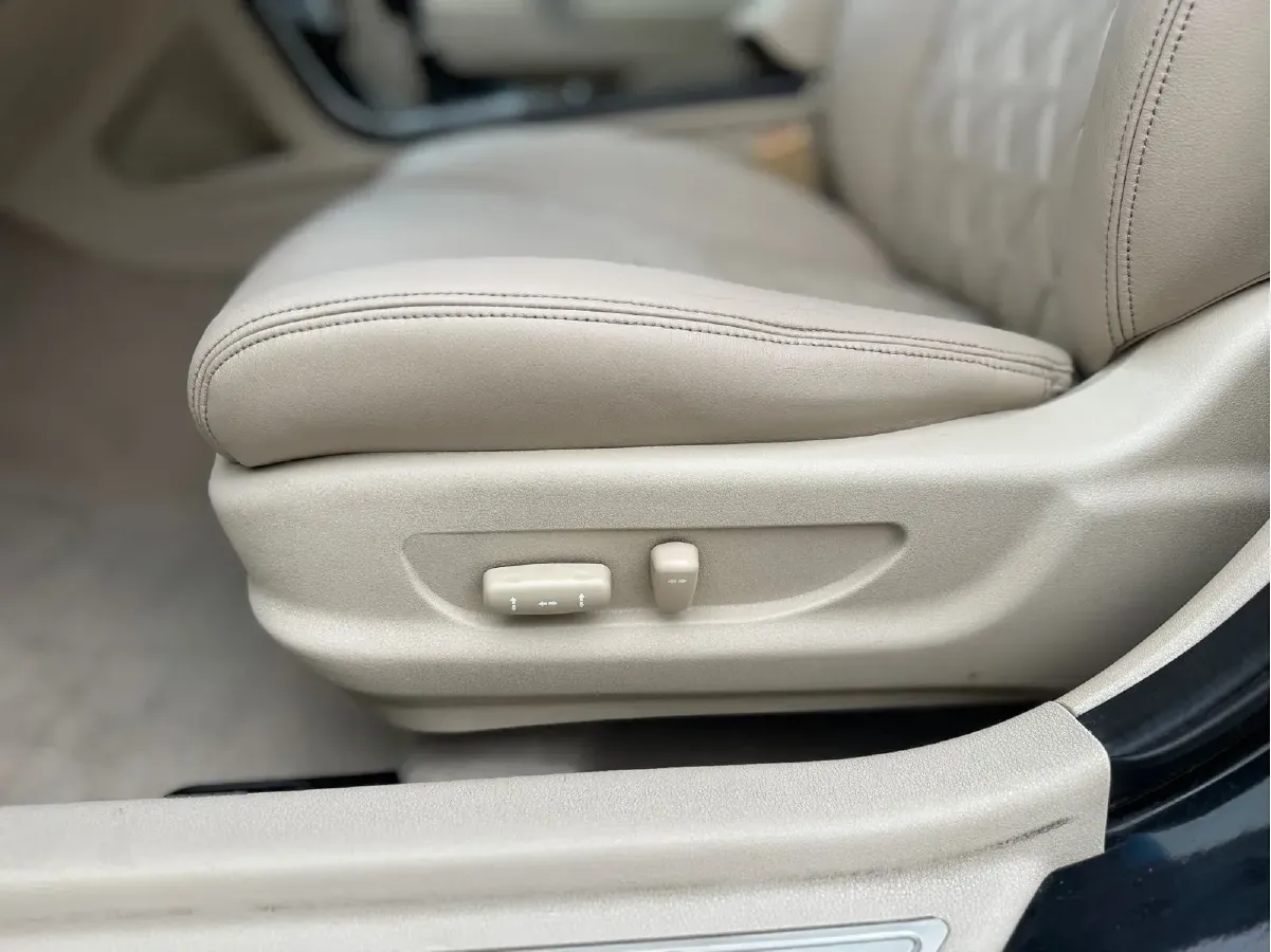 2013 ChangAn Raeton 1.8T 177HP L4 6AT,autocango,china used car exporter,china ev exporter,chinese used car exporter,chinese used ev exporter