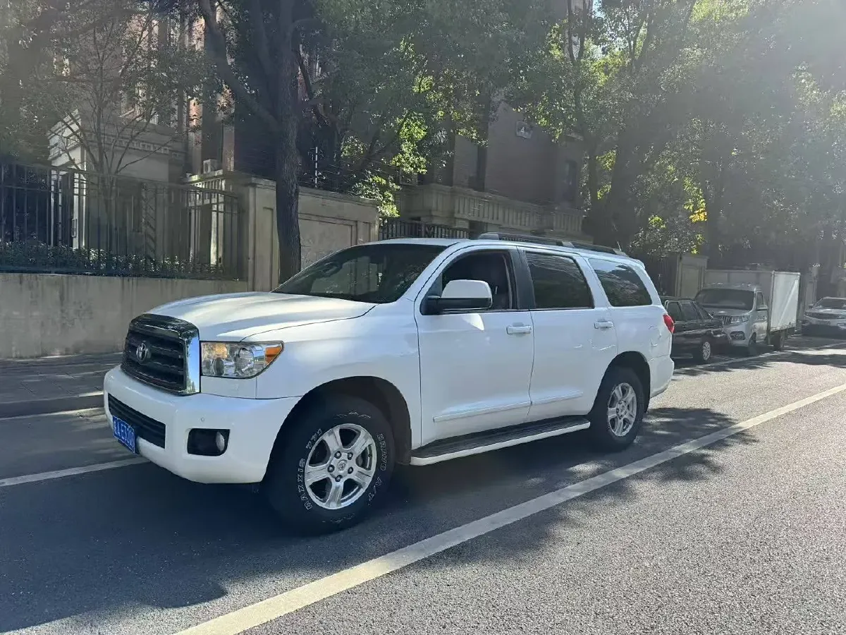 2010 Toyota Sequoia 5.7L 386HP V8 6AT,autocango,china used car exporter,china ev exporter,chinese used car exporter,chinese used ev exporter