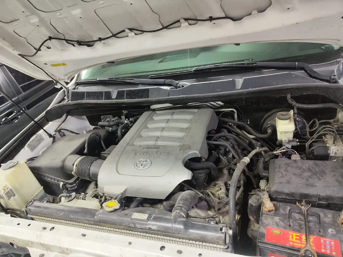 2010 Toyota Sequoia 5.7L 386HP V8 6AT,autocango,china used car exporter,china ev exporter,chinese used car exporter,chinese used ev exporter