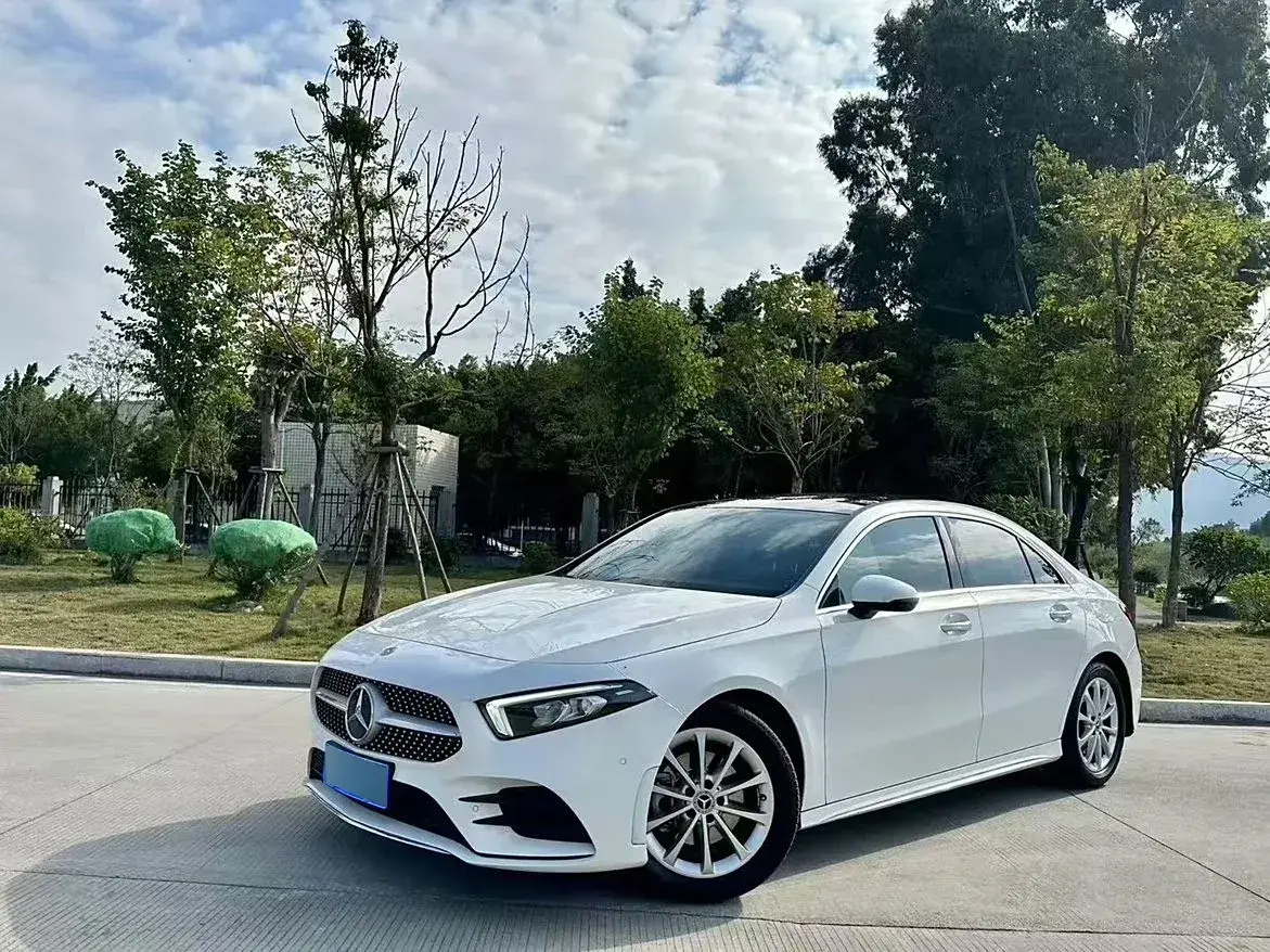 2019 Mercedes-Benz A Class 1.3T 163HP L4 7DCT