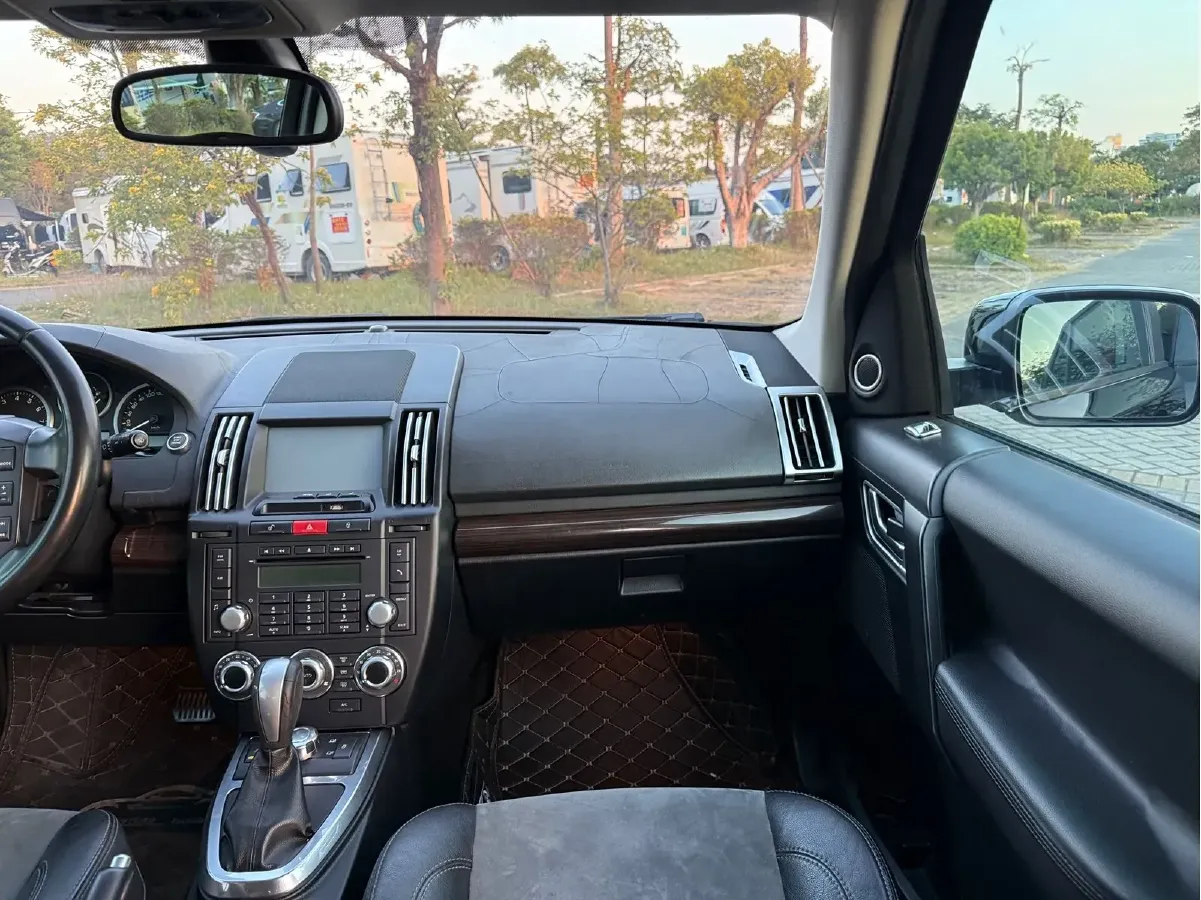 2013 Land Rover Freelander 2 2.0T 240HP L4 6AT,autocango,china used car exporter,china ev exporter,chinese used car exporter,chinese used ev exporter