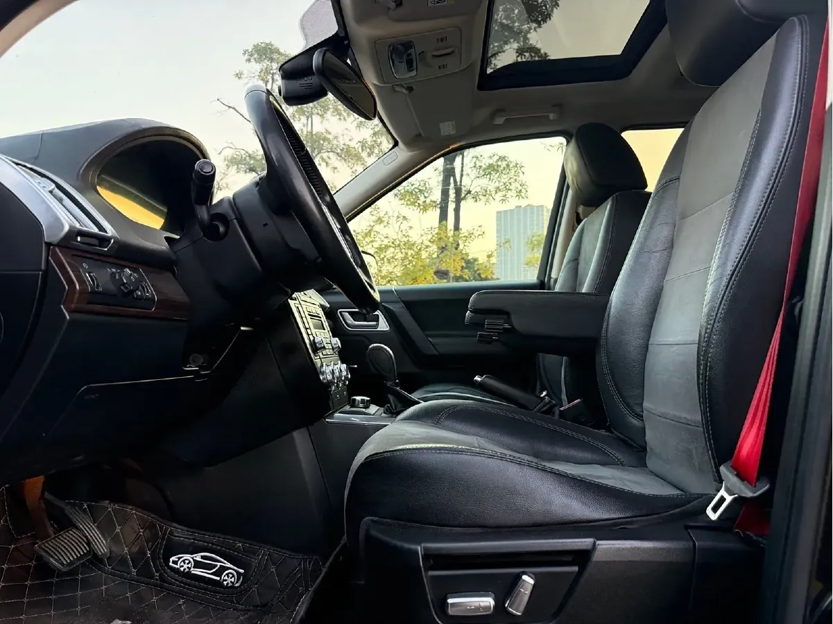 2013 Land Rover Freelander 2 2.0T 240HP L4 6AT,autocango,china used car exporter,china ev exporter,chinese used car exporter,chinese used ev exporter