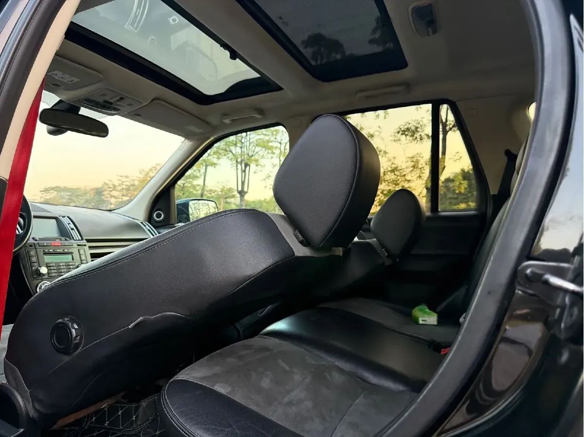 2013 Land Rover Freelander 2 2.0T 240HP L4 6AT,autocango,china used car exporter,china ev exporter,chinese used car exporter,chinese used ev exporter