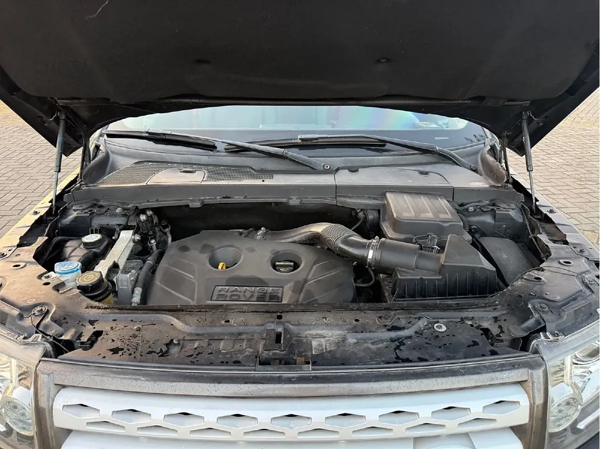 2013 Land Rover Freelander 2 2.0T 240HP L4 6AT,autocango,china used car exporter,china ev exporter,chinese used car exporter,chinese used ev exporter