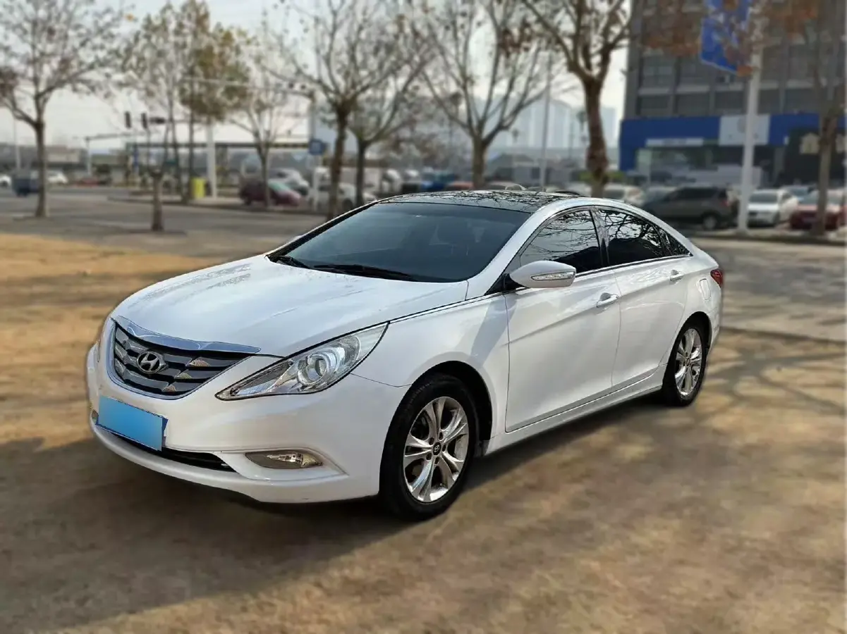2013 Hyundai Sonata 2.0L 162HP L4 6AT