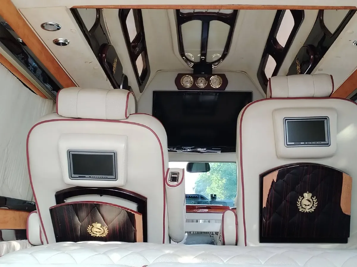 2011 Ford E350 5.4L 258HP V8 5AT,autocango,china used car exporter,china ev exporter,chinese used car exporter,chinese used ev exporter