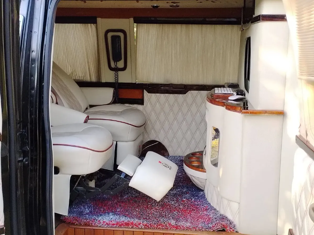 2011 Ford E350 5.4L 258HP V8 5AT,autocango,china used car exporter,china ev exporter,chinese used car exporter,chinese used ev exporter