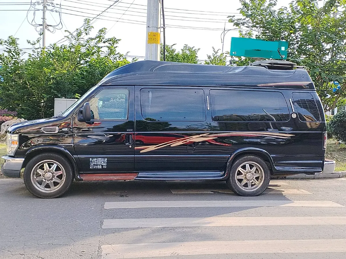 2011 Ford E350 5.4L 258HP V8 5AT,autocango,china used car exporter,china ev exporter,chinese used car exporter,chinese used ev exporter