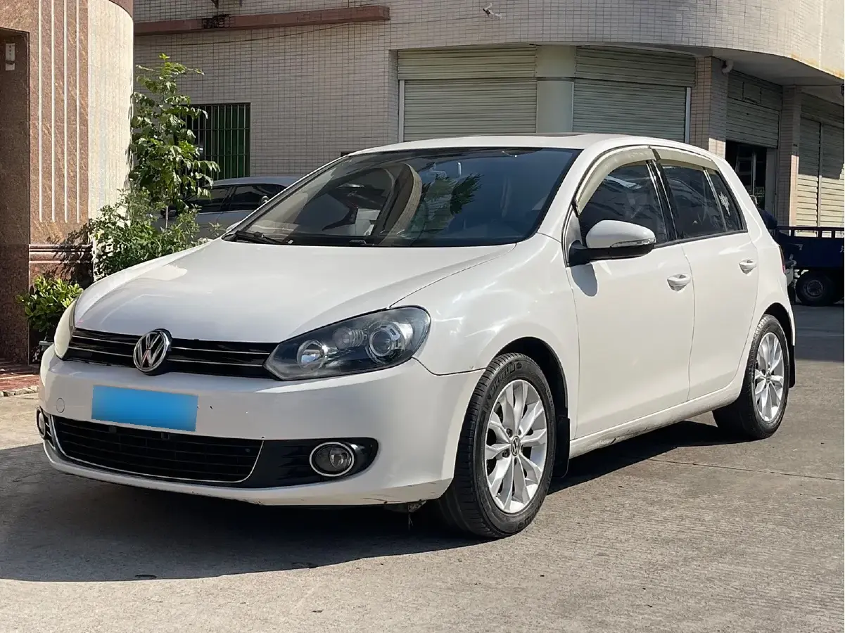 2011 Volkswagen Golf 1.6L 105HP L4 7DCT